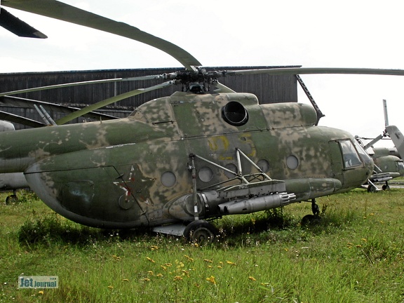 Mil Mi-8T, 25 gelb