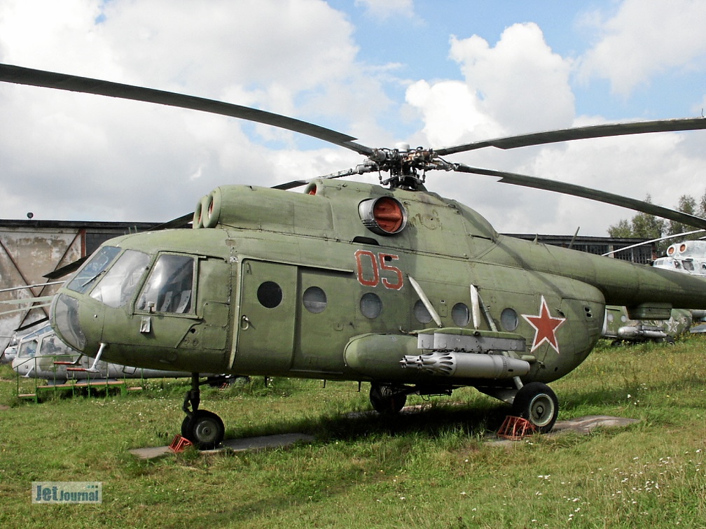 Mil Mi-8, 05 rot
