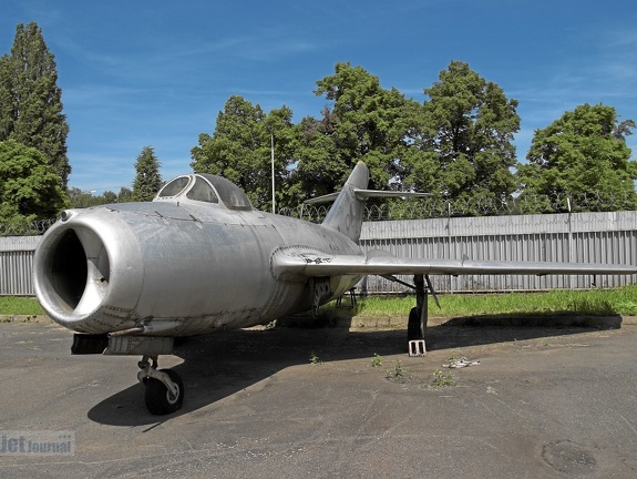 3671 MiG-15bisR