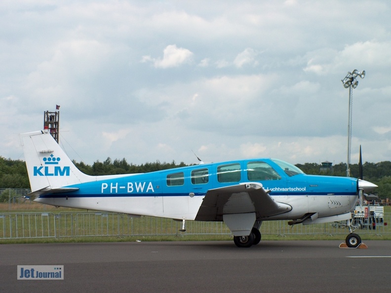 PH-BWA Beech A-36AT KLM Luchtvaartschool BV