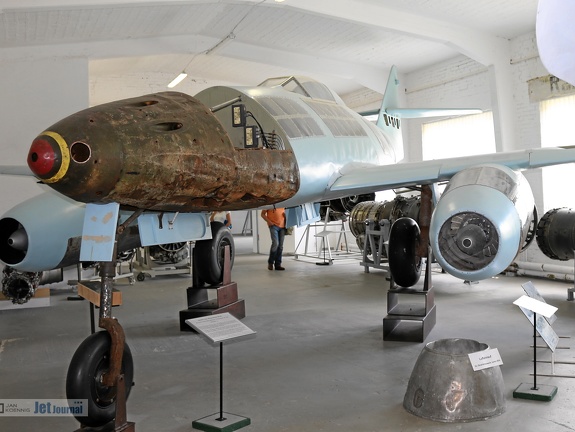 Me-262 Nachbau mit Originalteilen 