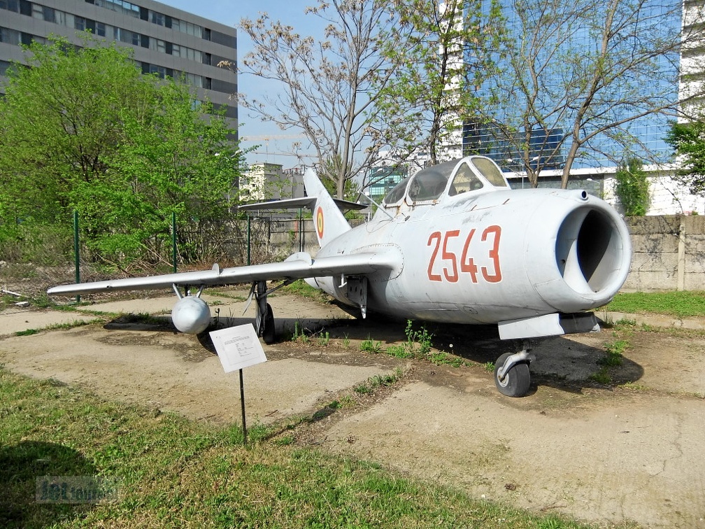 2543 MiG-15UTI