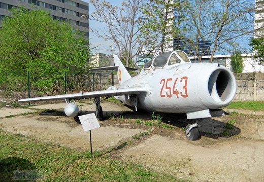 2543 MiG-15UTI