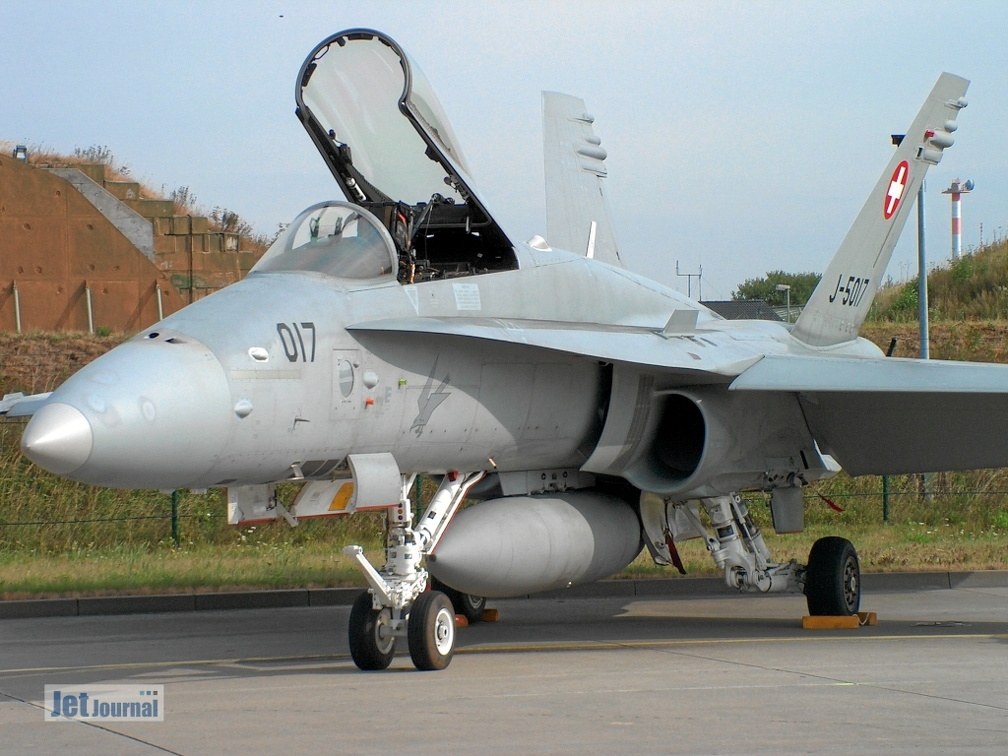 J-5017 F-18C Fliegerstaffel 17
