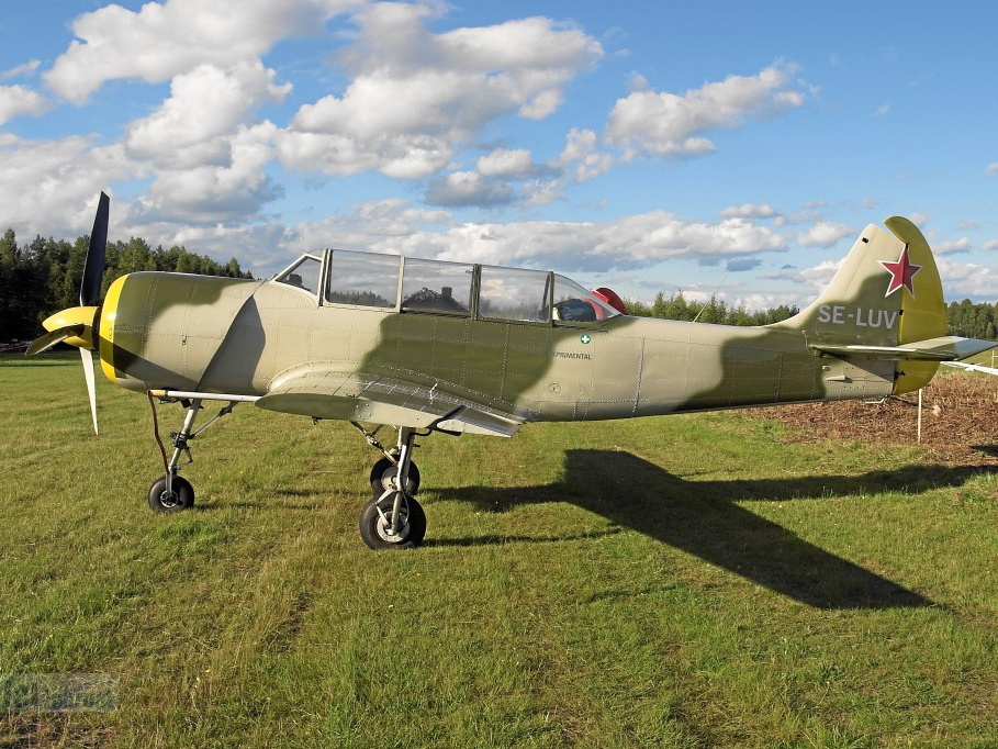 SE-LUV Jak-52 (1886 visits) SE-LUV Jak-52