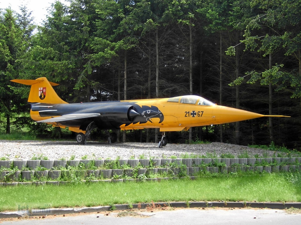 21+67 F-104G
