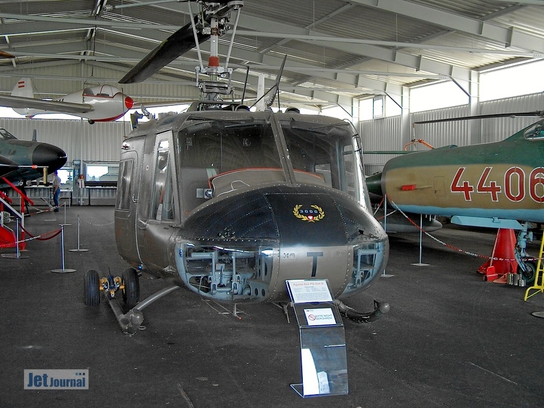 4D-BT Agusta Bell AB-204B