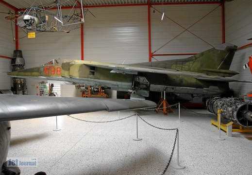 698 20-46 MiG-23BN Pic4