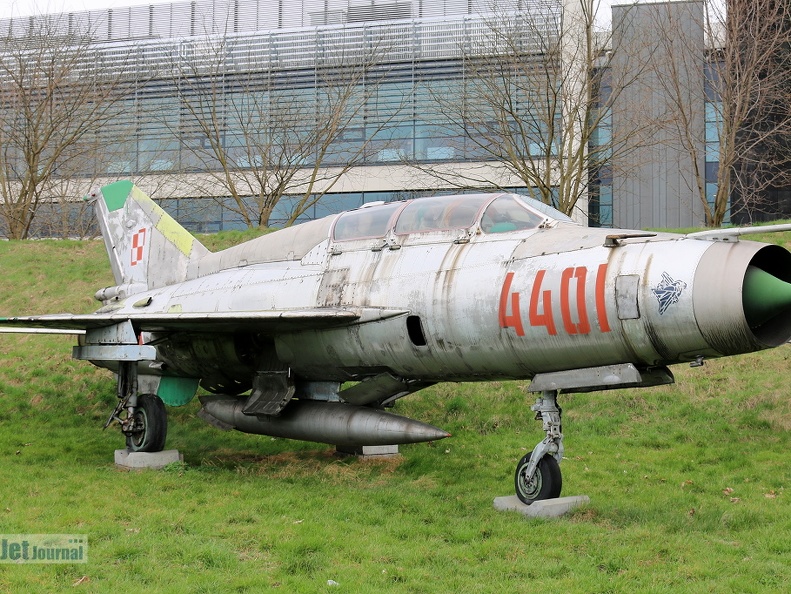 4401, MiG-21US