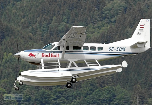 OE-EDM Cessna 208 Caravan Red Bull