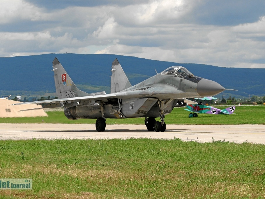 6526 MiG-29 1SLK Slovak AF Pic1