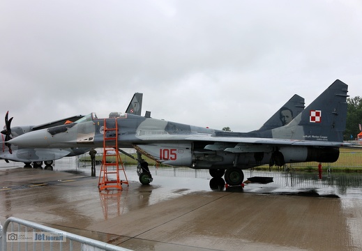 105, MiG-29
