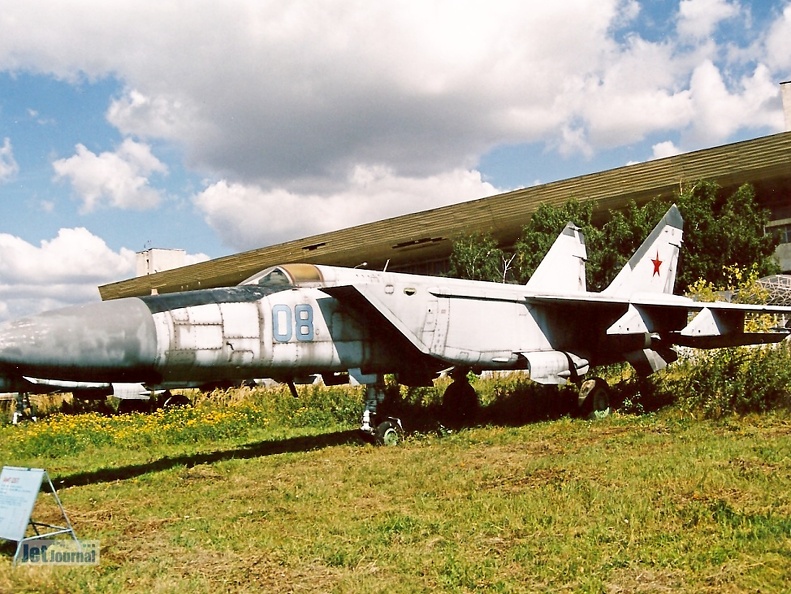 MiG-25PD, 08 blau