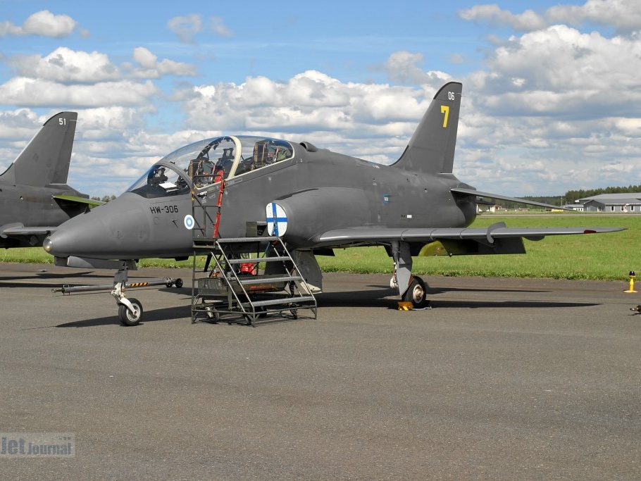HW-306 Hawk Mk51 Ilmavoimat, Midnight Hawks yellow 7 spare aircraft