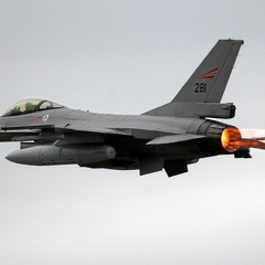 281 F-16AM beim Start in SVG