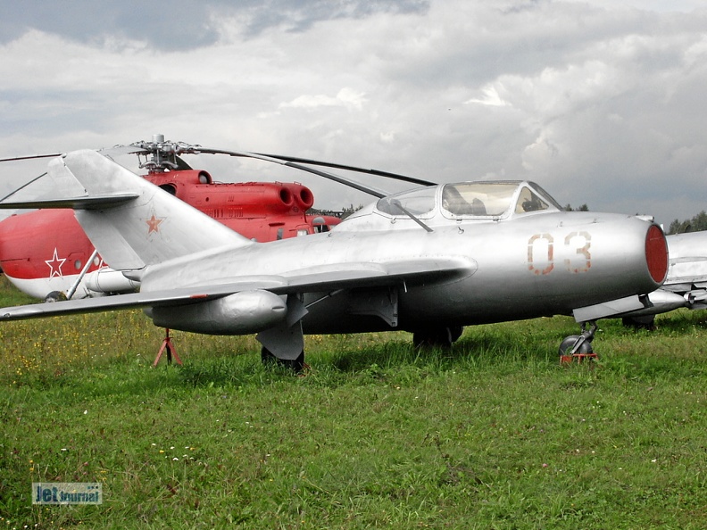 MiG-15UTI, 03 rot