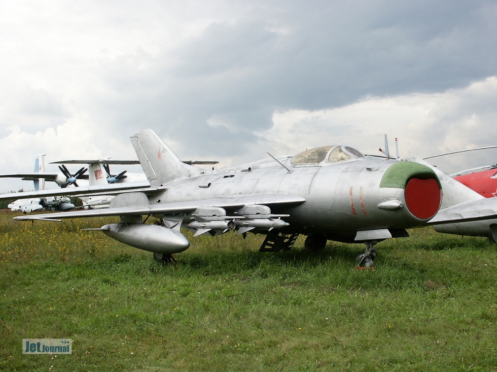 MiG-19PM, 11 rot