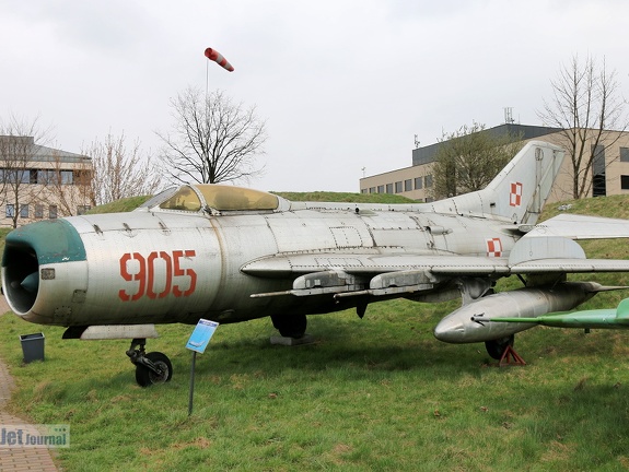 905, MiG-19PM