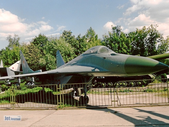 MiG-29, 02 rot