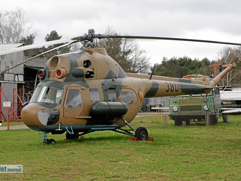 Mi-2, 380 schwarz, ex. NVA