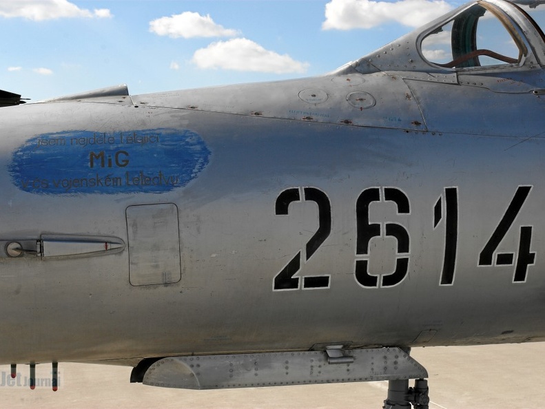 2614 MiG-21MA detail backbord