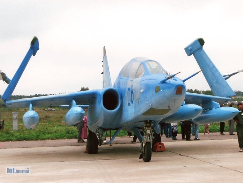 Su-25UTG, 08 blau