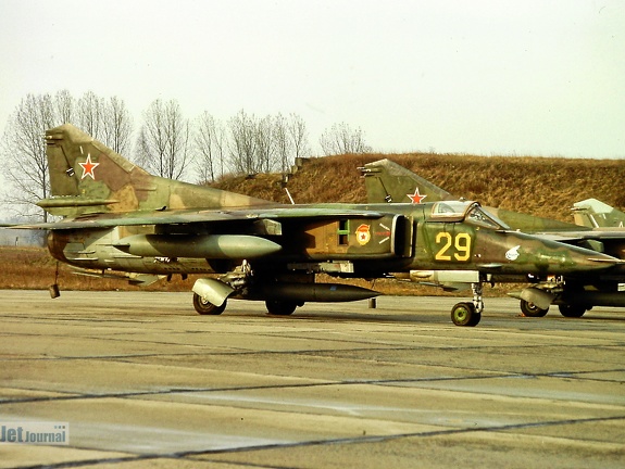 29 gelb, MiG-27D