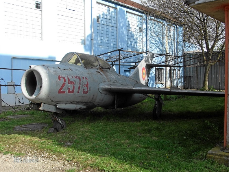 2579 MiG-15UTI