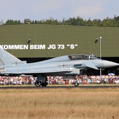 30+03 Eurofighter GT JG73S nach der Landung