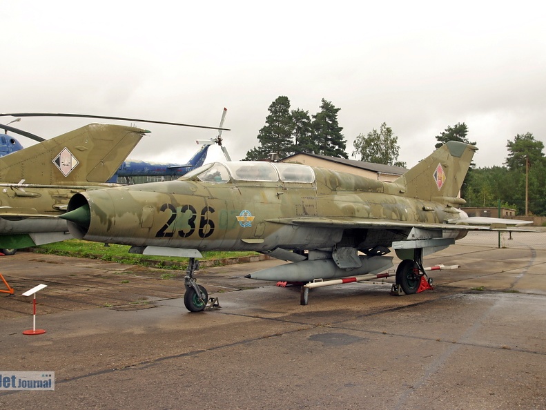MiG-21US, 236 ex. NVA