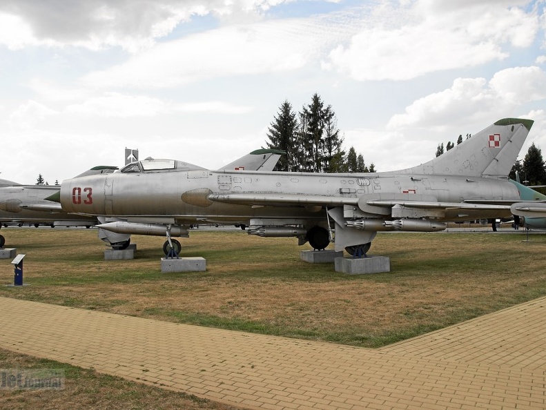 03 Su-7BM