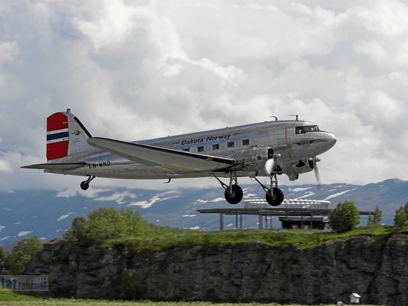 LN-WND C-53D Dakota Norway Fly-by (2434 Besuche) LN-WND C-53D Dakota Norway Fly-by