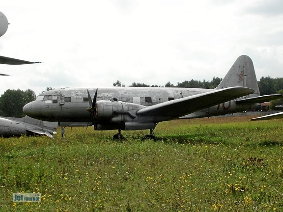 Iljuschin Il-12, 10 rot