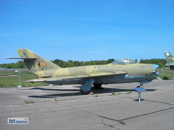 091 MiG-17PF Fresco
