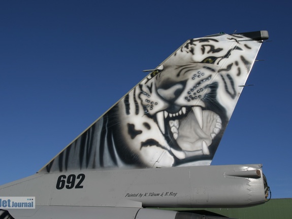 692 F-16BM RNoAF