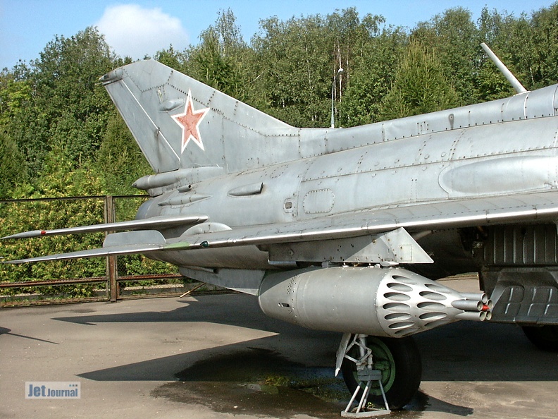 MiG-21PFS Heck