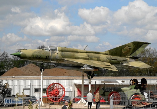 22+33 MiG-21 SPS Fishbed-F ex LSK 861