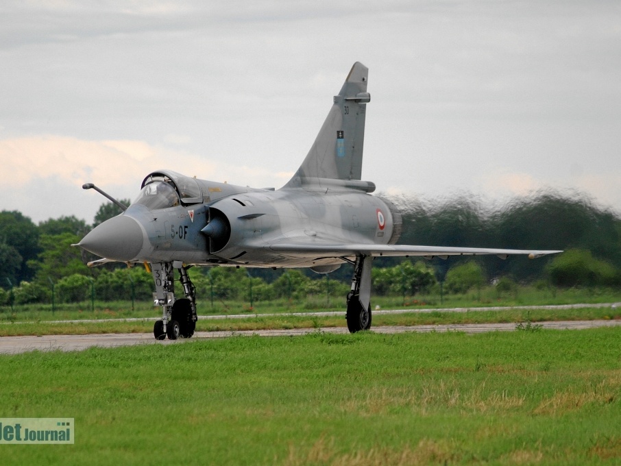 30 5-OF Mirage 2000C EC02005 French AF Pic4