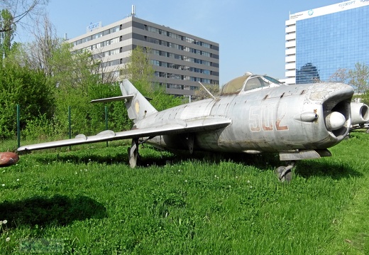 502 MiG-17PF