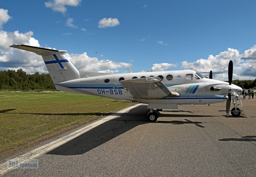 OH-BSB Beech 300 Super King Air CAA Finland