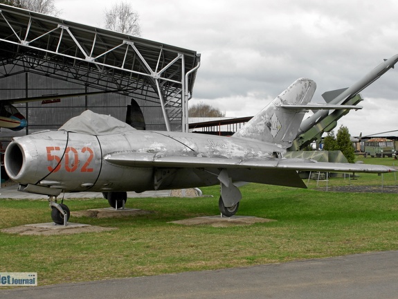 MiG-17F, 502 rot, ex. NVA
