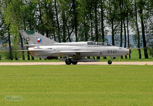 9341 MiG-21UM 211tl CzAF