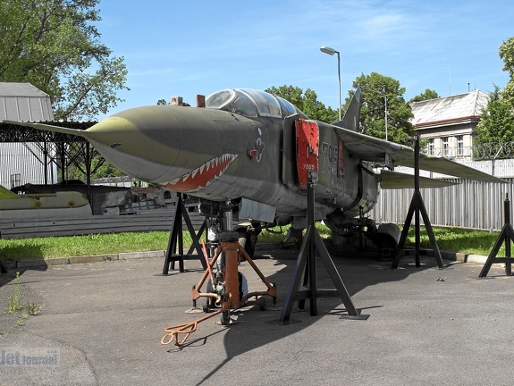 7905 MiG-23UB