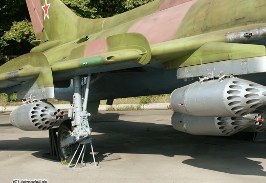 Su-17UM Fahrwerk