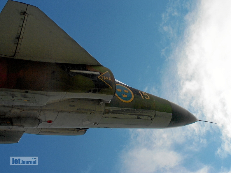 37031 Saab AJ37 Viggen Söderhamn Schweden (1734 odwiedzin) 37031 Saab AJ37 Viggen Söderhamn Schweden