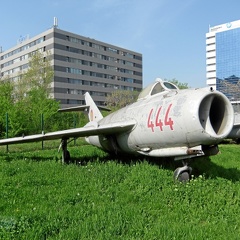 444 MiG-17F