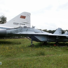 MiG-29KVP, 18 blau
