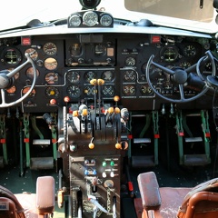Av-14 / Il-14 Cockpit der 3157