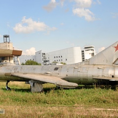 12 rot, Su-7B
