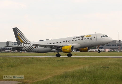 EC-MAO, A320-214, Vueling